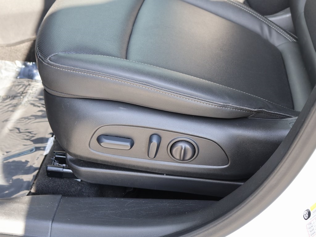 2024 Buick Encore GX Sport Touring photo 19