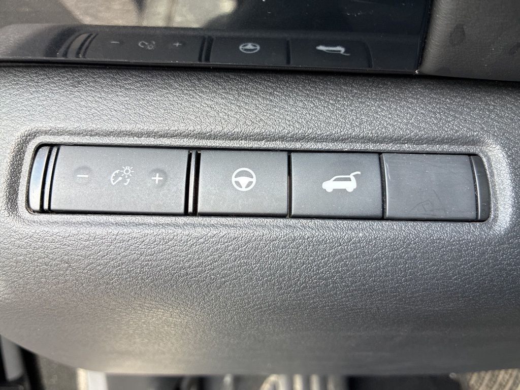 2022 Nissan Pathfinder SV photo 12