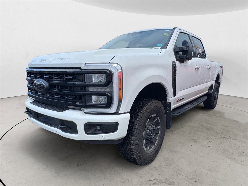 2023 Ford F-350 Super Duty Lariat's photo