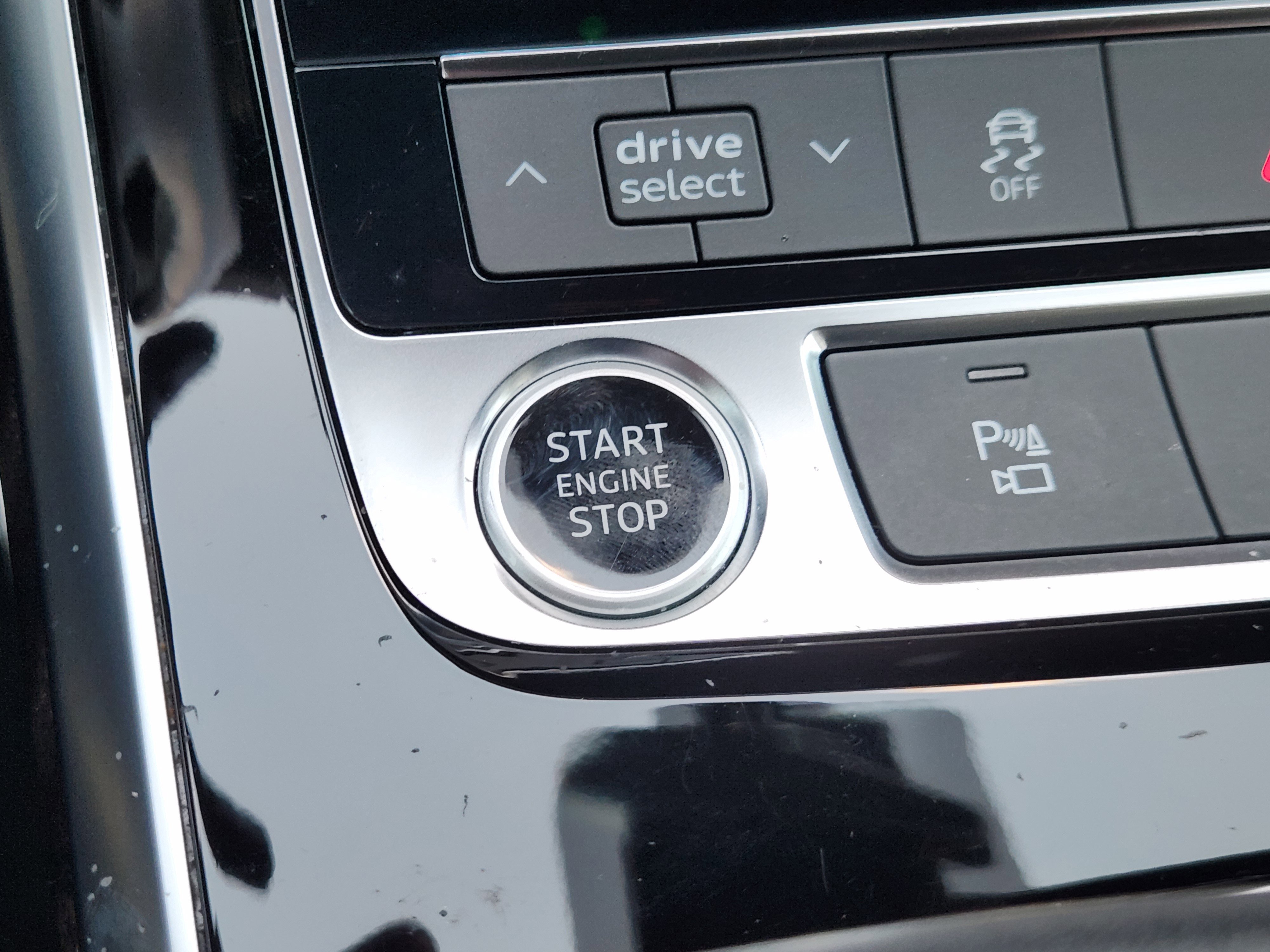 2021 Audi Q8 55 Premium Plus photo 5