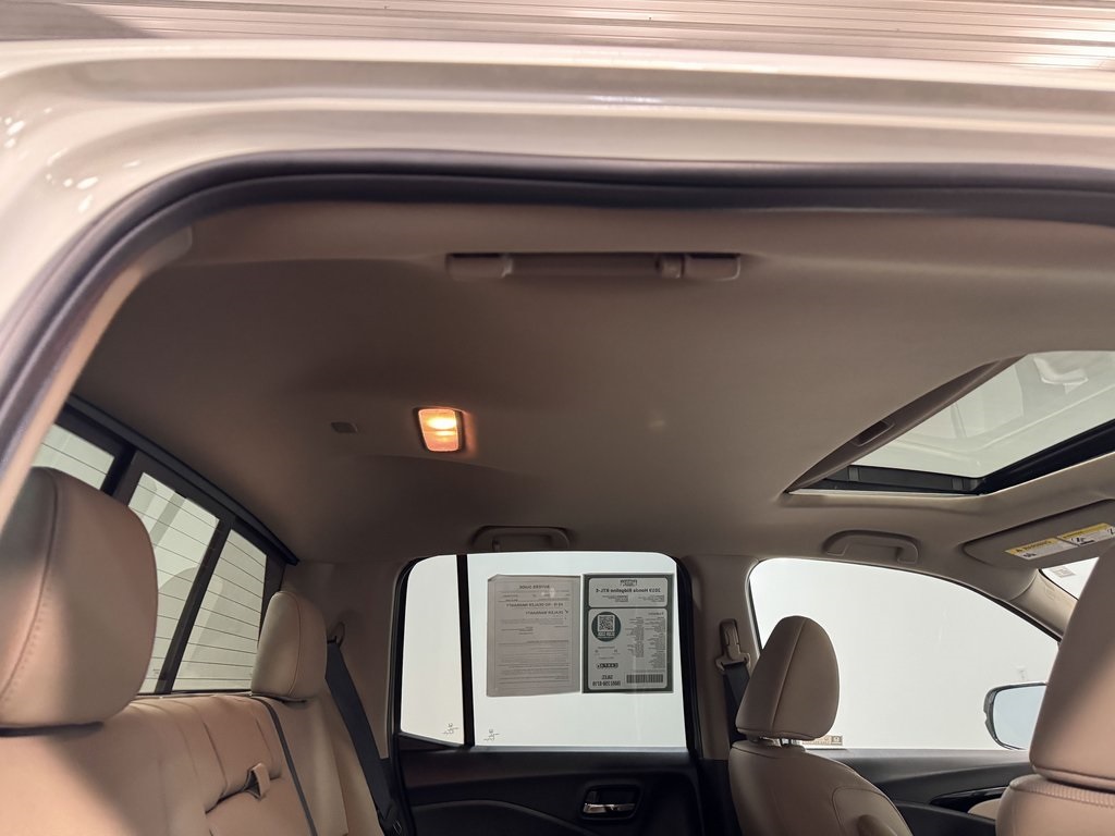 2019 Honda Ridgeline RTL-E photo 13