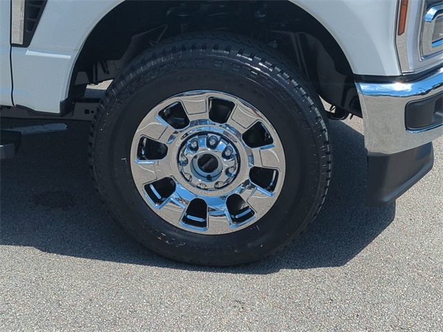 2025 Ford F-350 photo 11