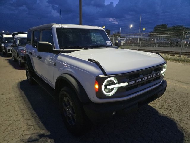 2024 Ford Bronco Big Bend photo 2