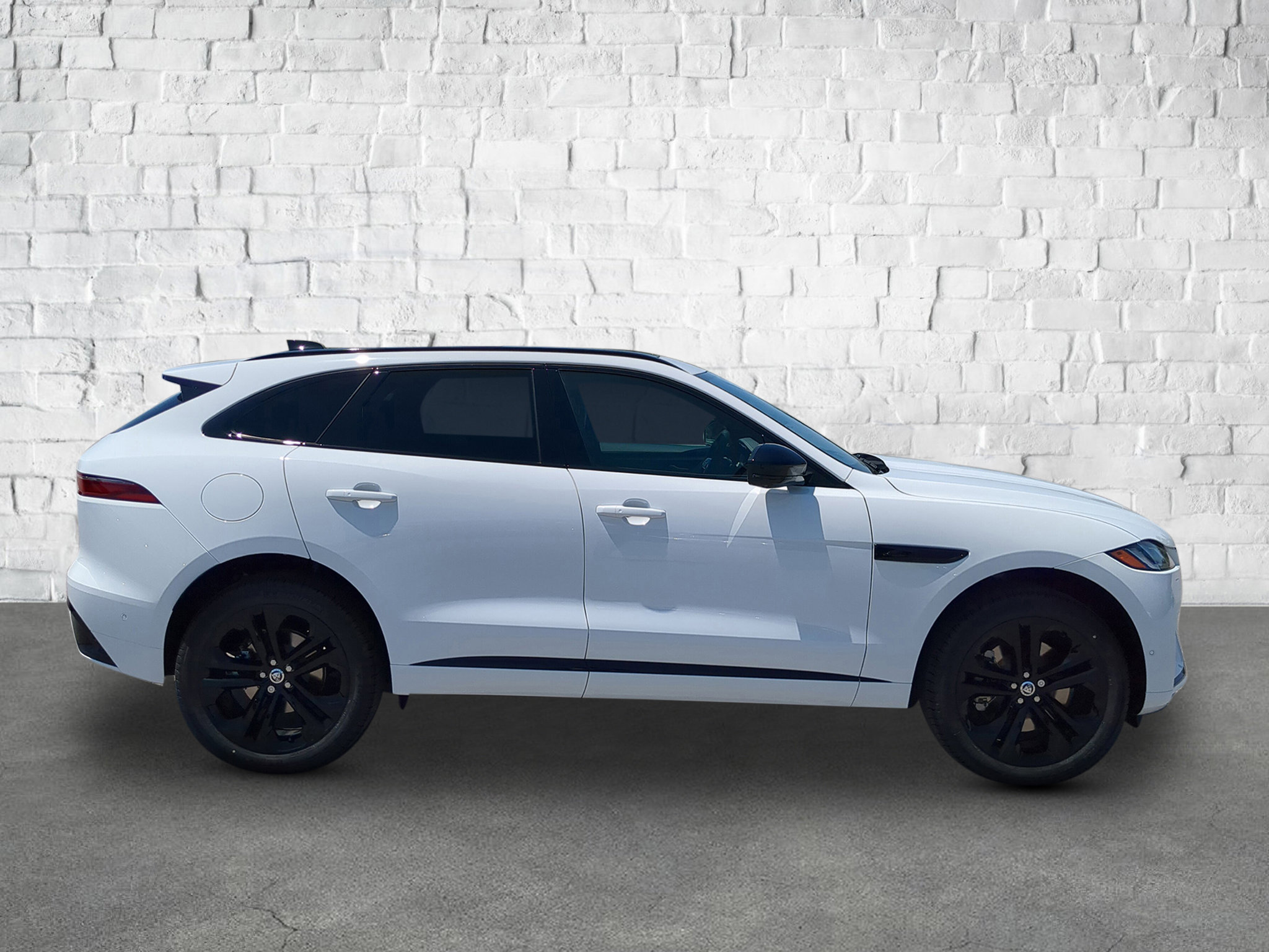 2026 Jaguar F-PACE P250 R-Dynamic S photo 4