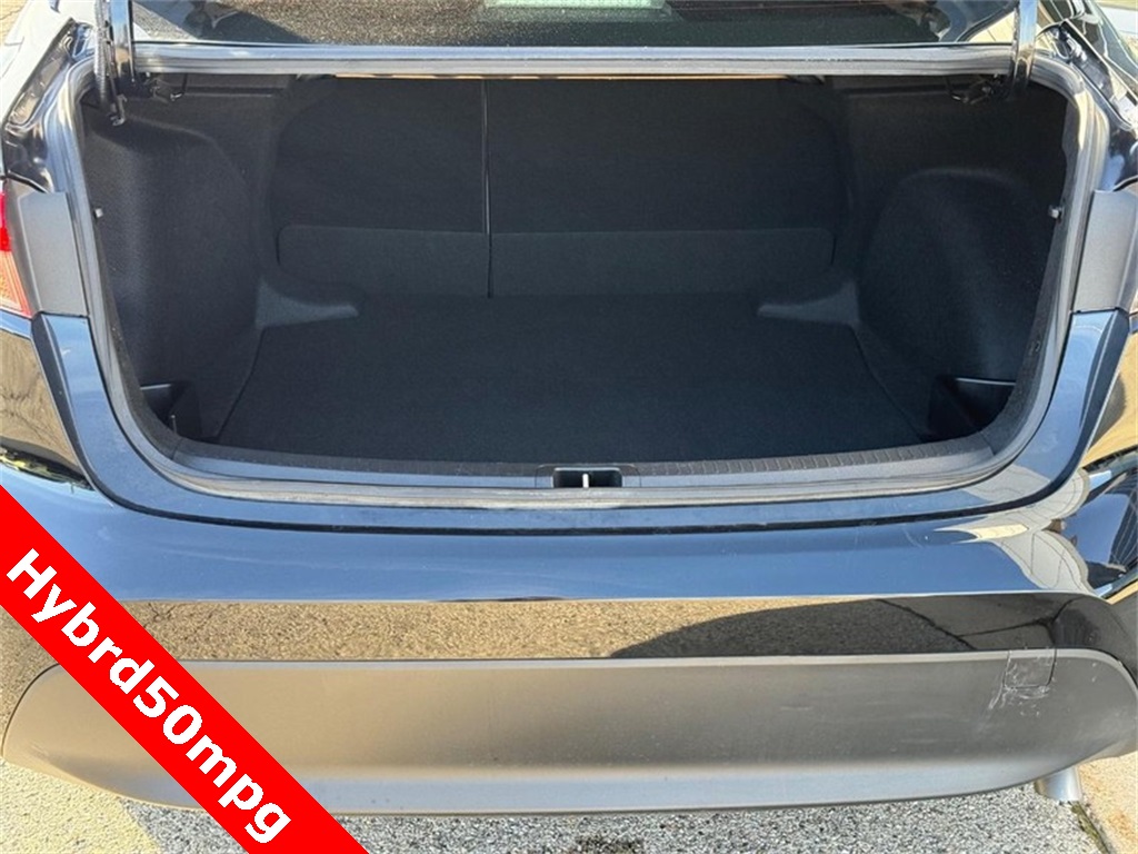 2025 Toyota Corolla XLE SE photo 4