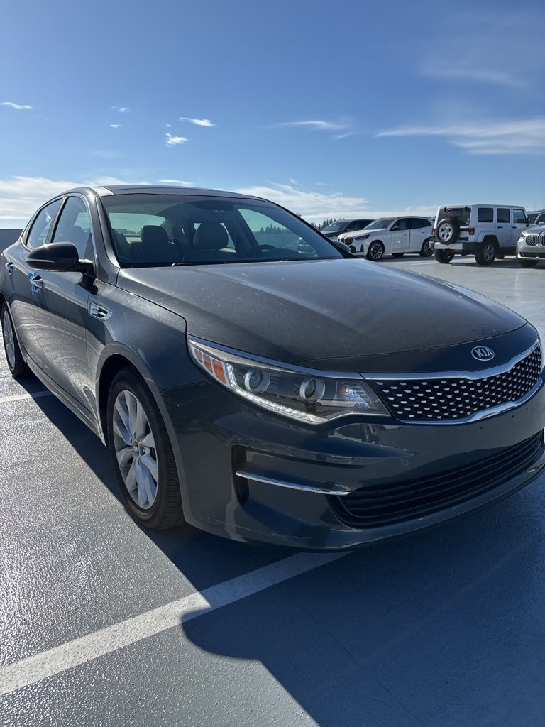 2016 Kia Optima EX photo 2
