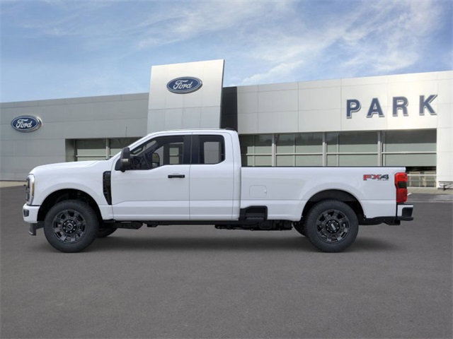 2025 Ford F-350 XL photo 3