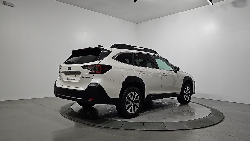 2025 Subaru Outback Premium photo 5