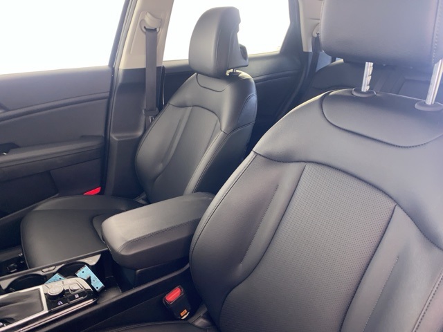 2025 Kia Sportage EX photo 11