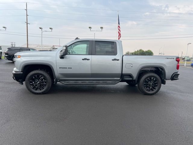 2025 Chevrolet Silverado 2500HD Custom photo 4
