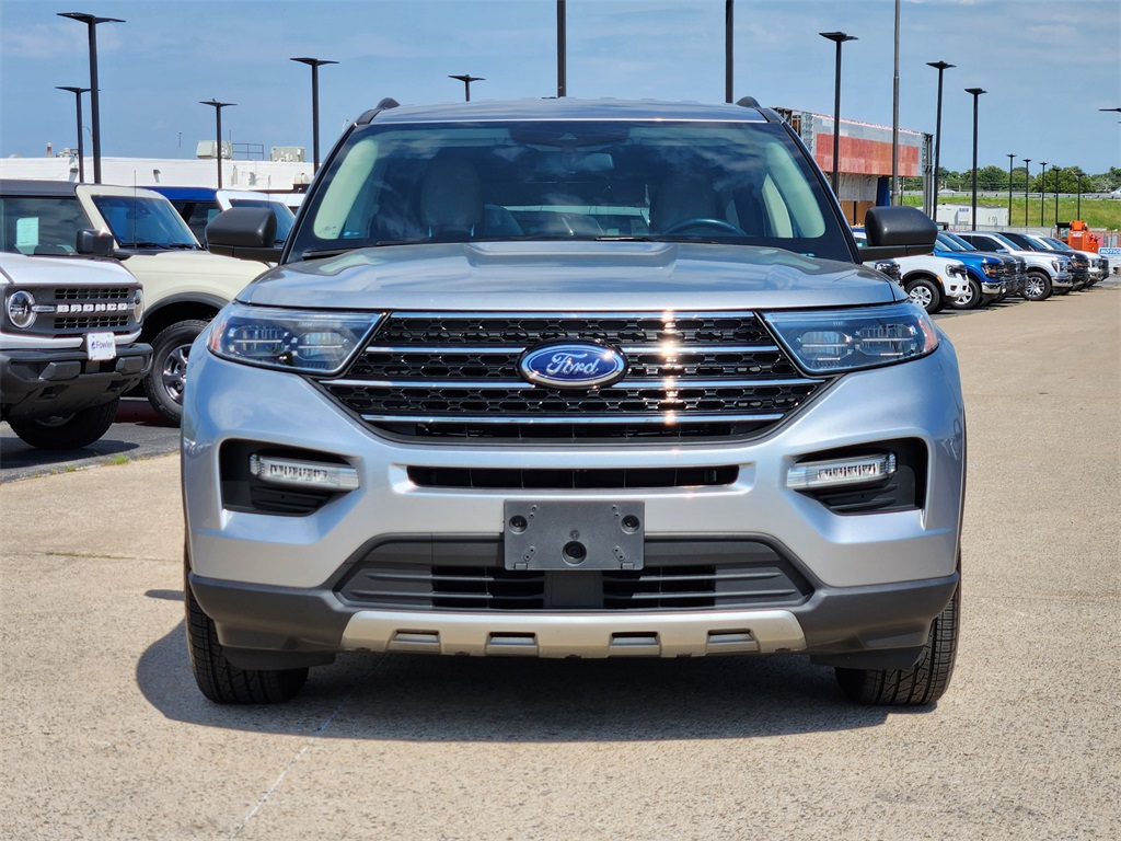 2020 Ford Explorer XLT photo 2