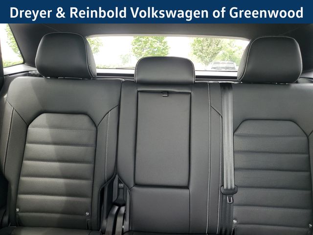 2025 Volkswagen Atlas Cross Sport SEL R-Line photo 31