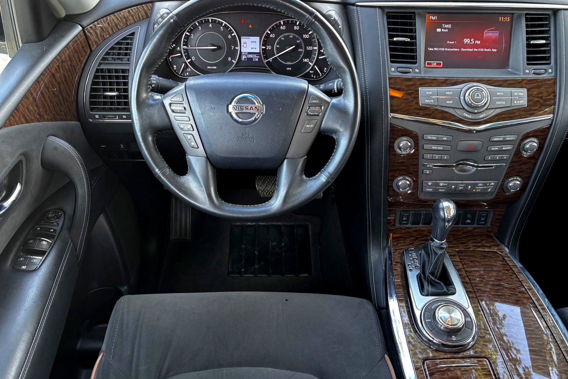2017 Nissan Armada SV photo 21
