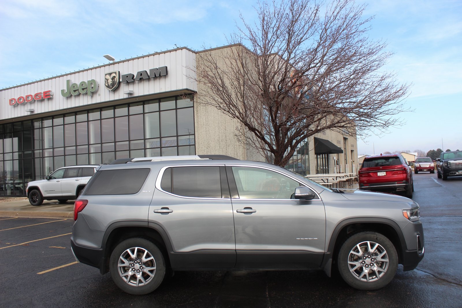 2021 GMC Acadia SLT's photo