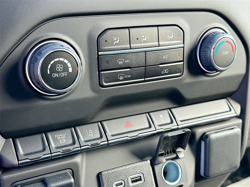 2025 Chevrolet Silverado 3500HD Work Truck photo 10