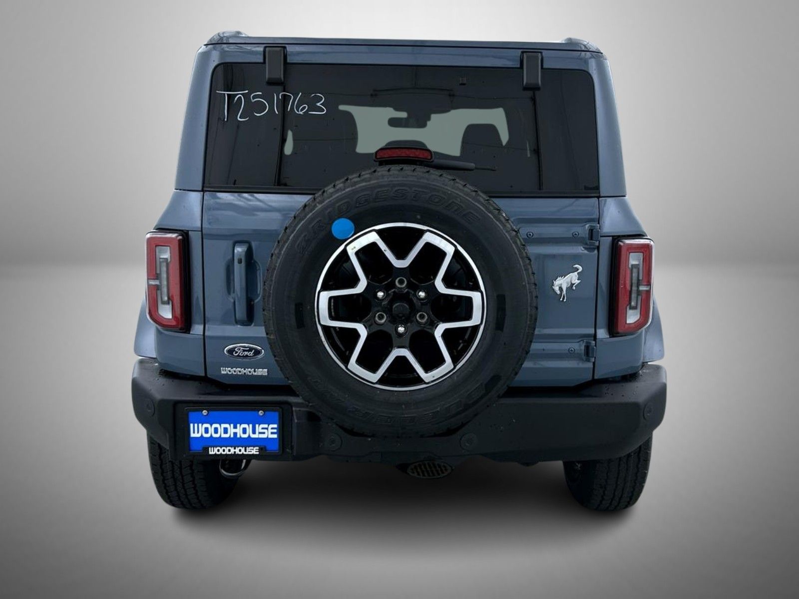 2025 Ford Bronco Outer Banks photo 6