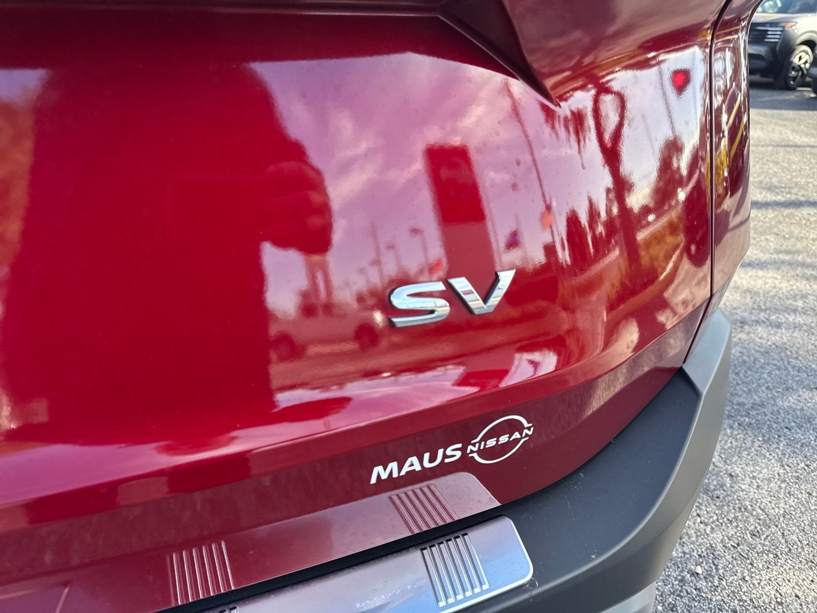 2023 Nissan Rogue SV photo 3