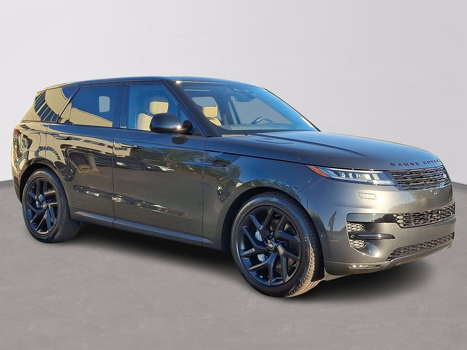 2025 Land Rover Range Rover Sport SE photo 2