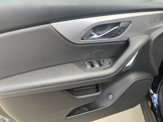 2022 Chevrolet Blazer 2LT photo 2