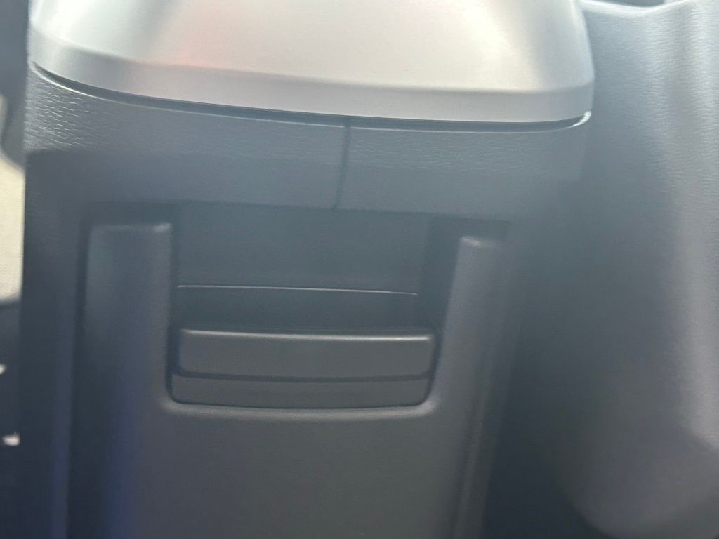 2025 Volkswagen ID. Buzz Pro Plus photo 52