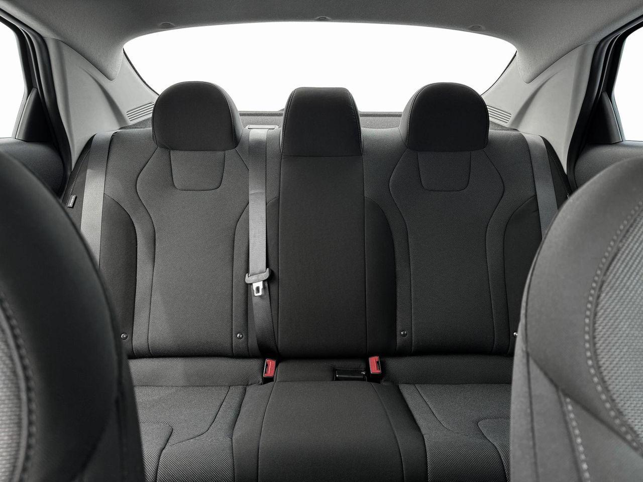2025 Hyundai Elantra SE photo 16