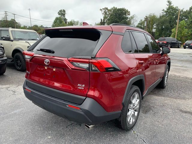 2023 Toyota RAV4 XLE Premium photo 8