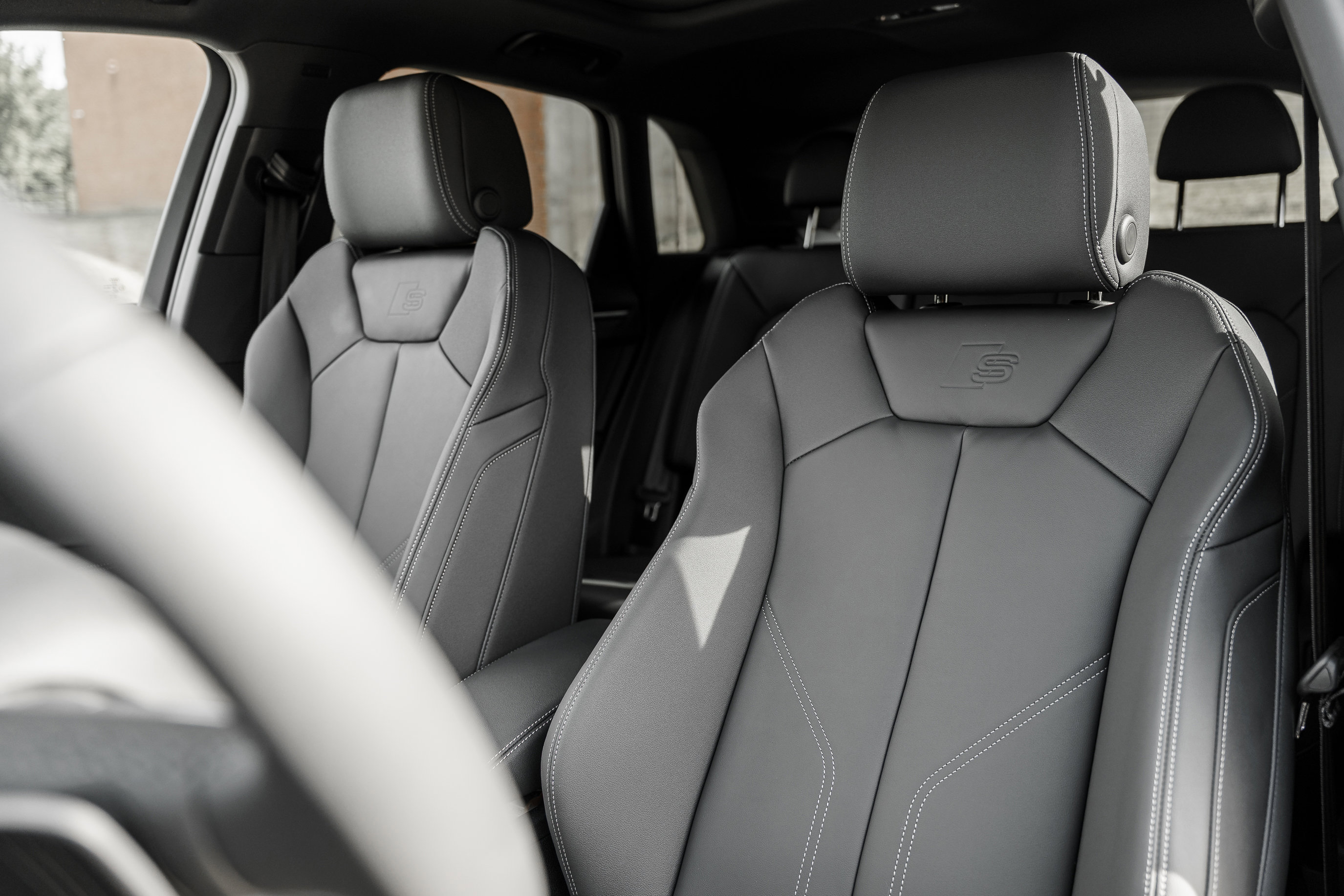 2025 Audi Q3 S line Premium photo 18