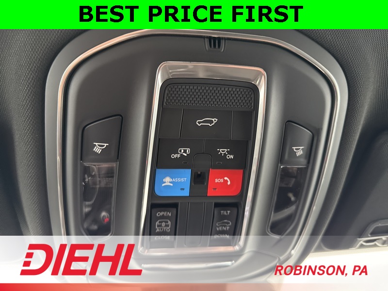 2025 Jeep Grand Cherokee Laredo photo 26