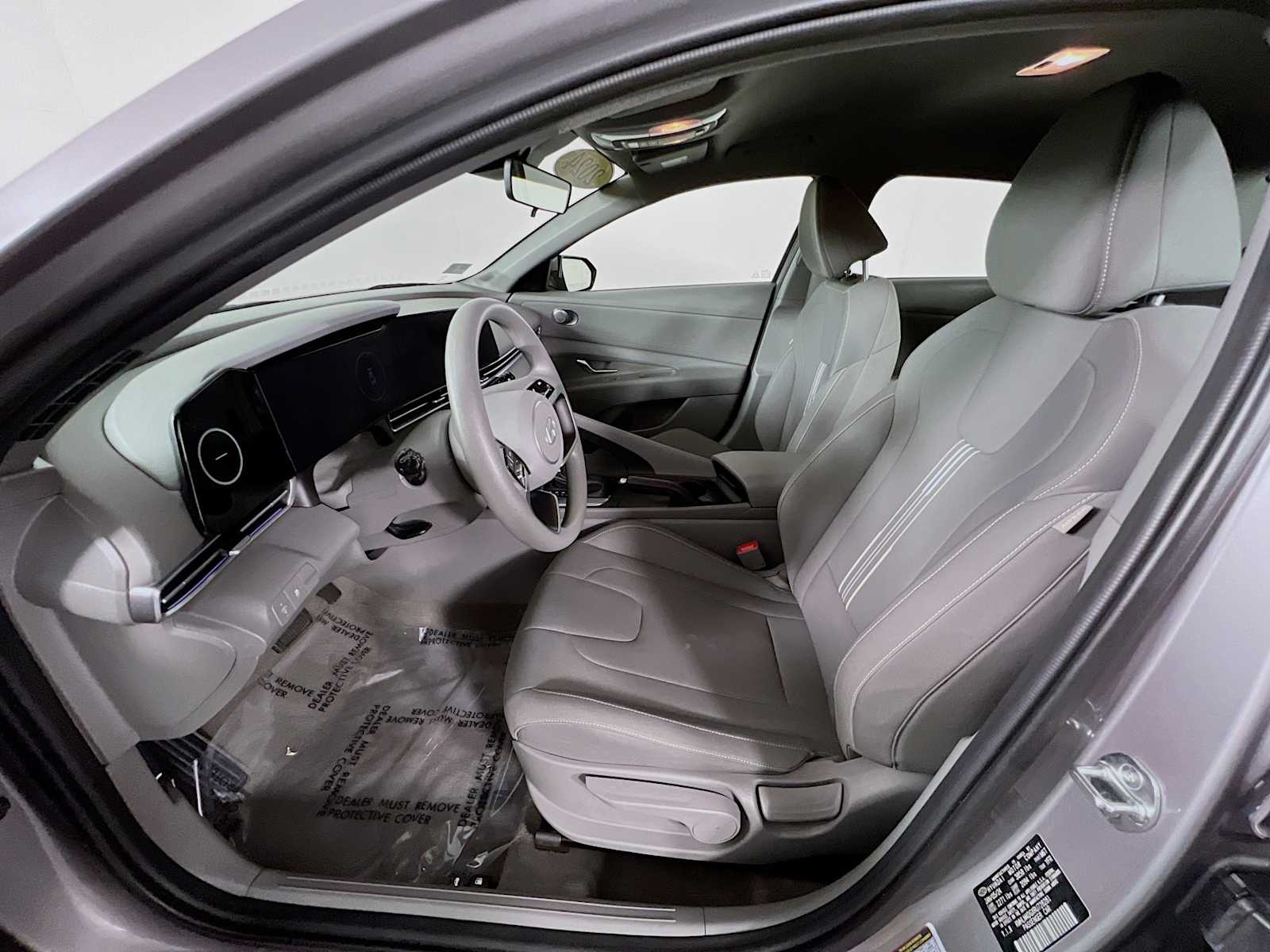 2024 Hyundai Elantra SEL photo 21