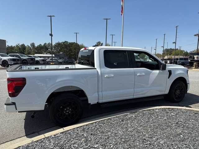 2025 Ford F-150 XLT photo 9