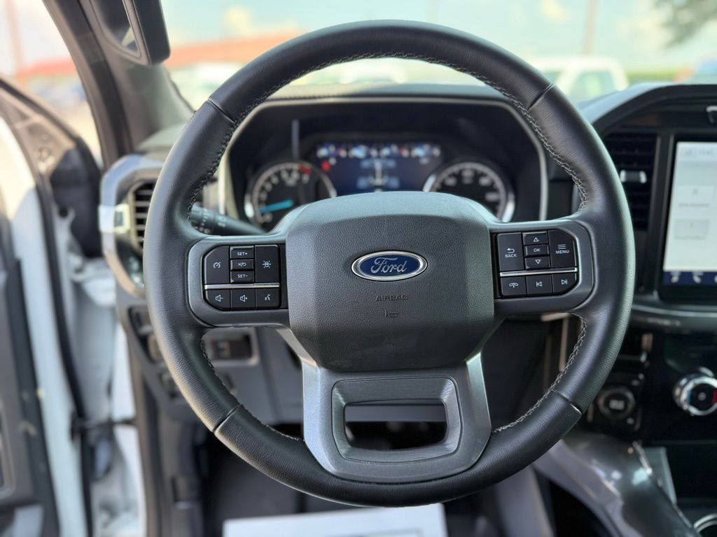 2023 Ford F-150 XLT photo 14