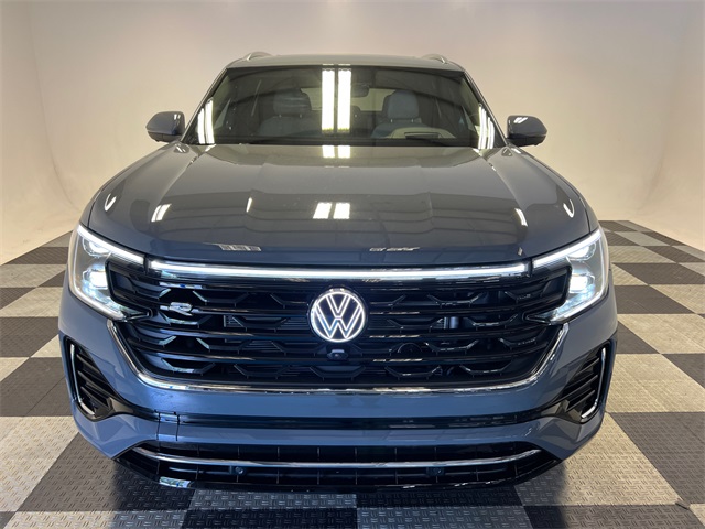 2026 Volkswagen Atlas Cross Sport SEL Premium R-Line photo 2