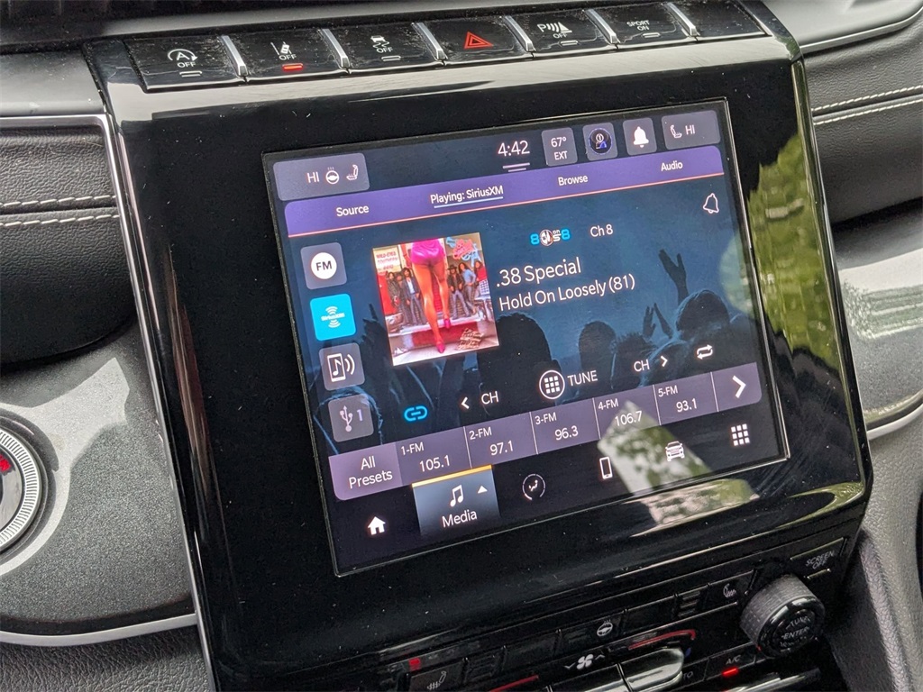 2023 Jeep Grand Cherokee Altitude photo 14