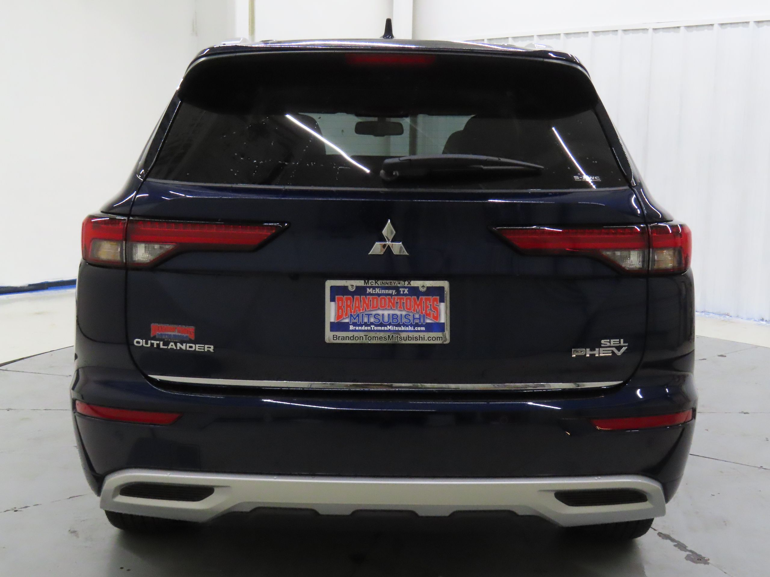 2025 Mitsubishi Outlander PHEV SEL photo 4