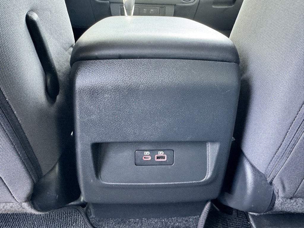 2023 Nissan Frontier SV photo 12