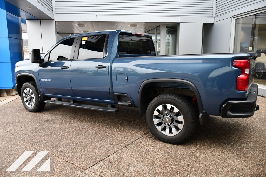 2024 Chevrolet Silverado 2500HD Custom photo 4