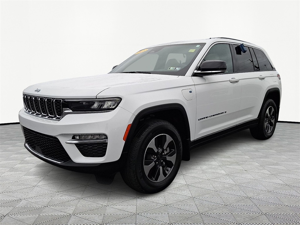 2023 Jeep Grand Cherokee 4xe photo 2