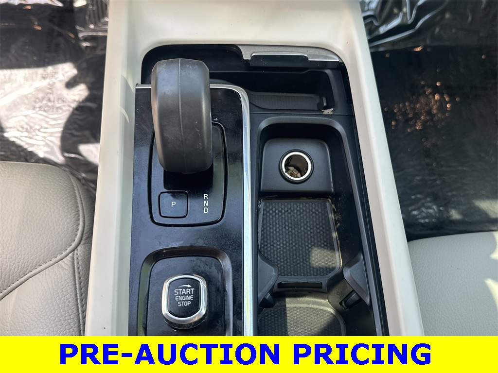 2024 Volvo XC60 B5 Plus photo 12
