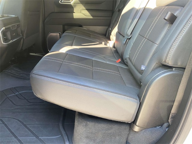 2023 Chevrolet Silverado 1500 High Country photo 14