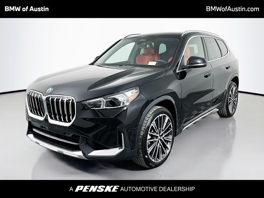 2025 BMW X1 28i's photo