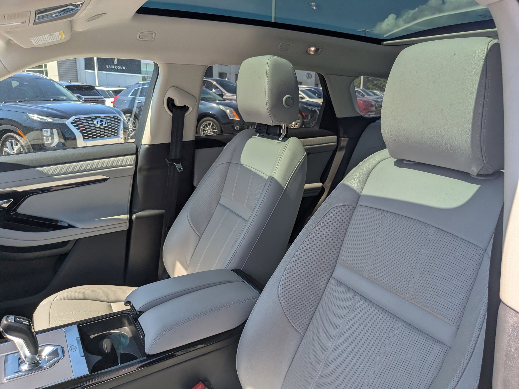 2023 Land Rover Range Rover Evoque S photo 12