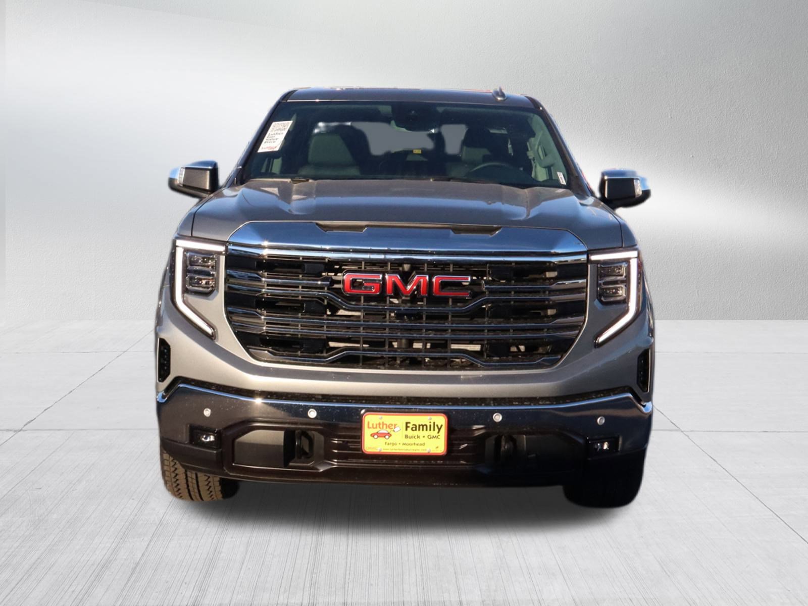 2026 Gmc Sierra 1500 SLT photo 2