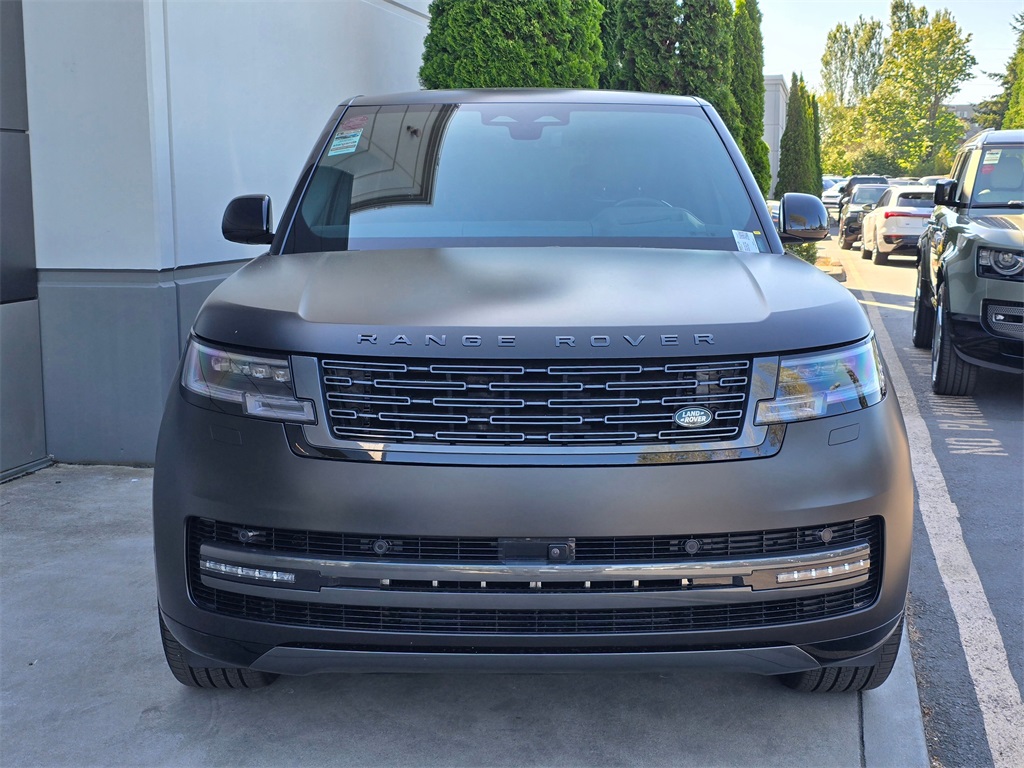 2025 Land Rover Range Rover Autobiography photo 3