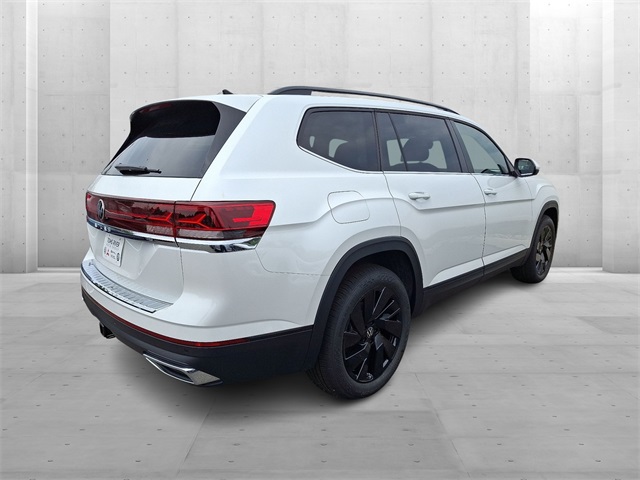 2026 Volkswagen Atlas SE Technology photo 2