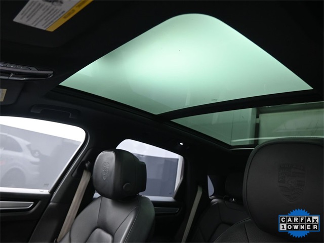 2023 Porsche Cayenne Base photo 21