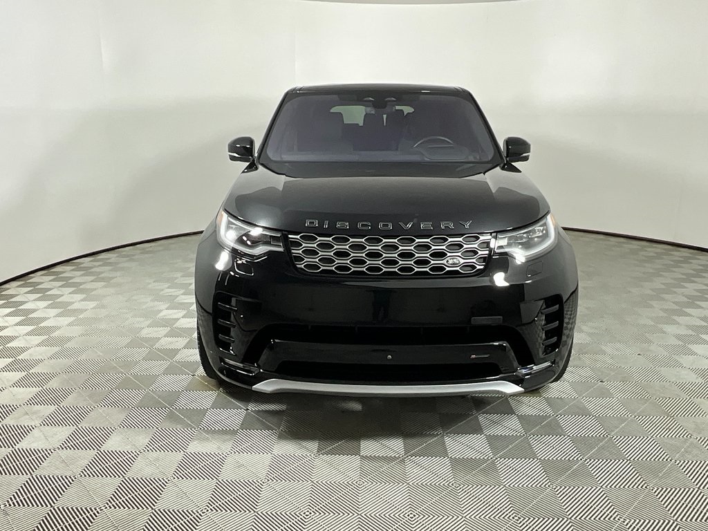 2023 Land Rover Discovery Metropolitan Edition photo 4