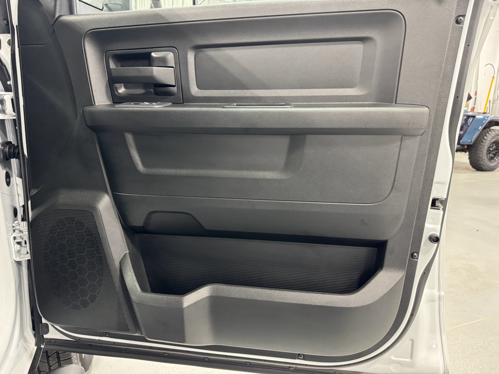 2025 Ram 3500 Tradesman photo 12