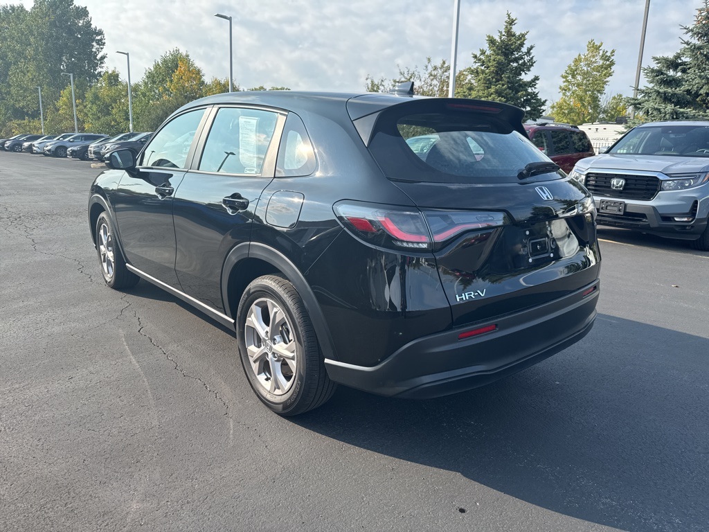 2025 Honda HR-V LX photo 2