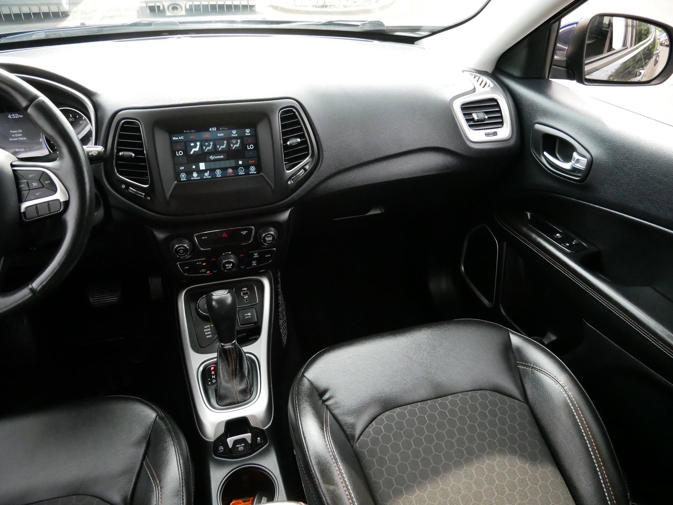 2018 Jeep Compass Latitude photo 11