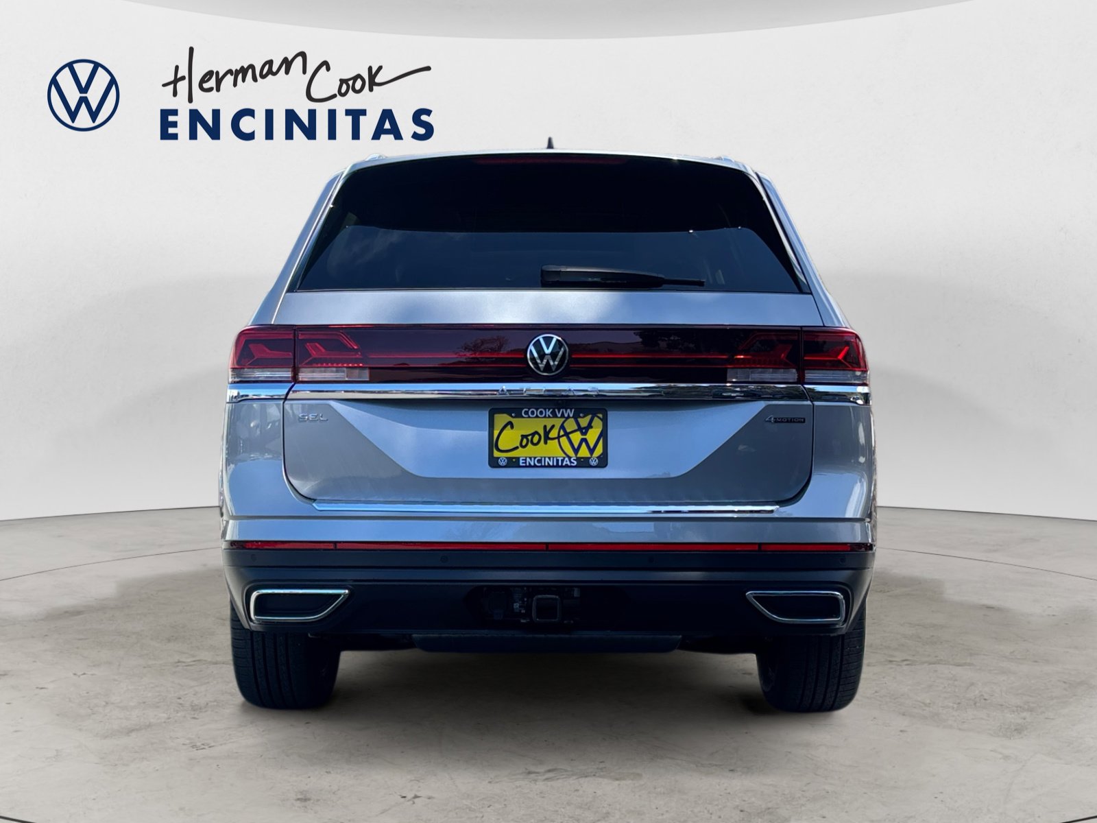 2025 Volkswagen Atlas SEL photo 4